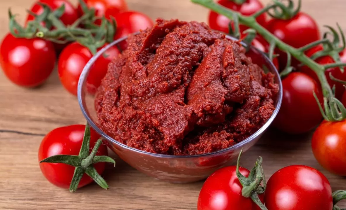 Which fruit is rich in lycopene?