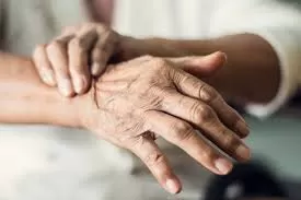 Recognizing the Key Symptoms of Parkinson’s Disease